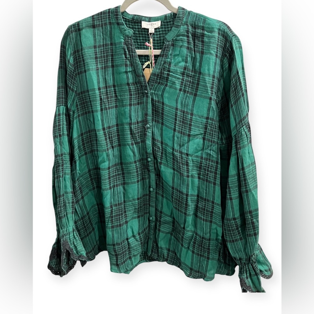 Umgee Women’s Green and Black Plaid Button Down with Ruffle Cuffs, Size Large